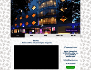 blupetalhotel.com screenshot