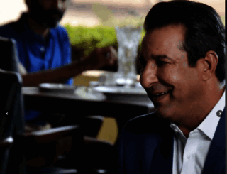 wasimakramlive.com screenshot