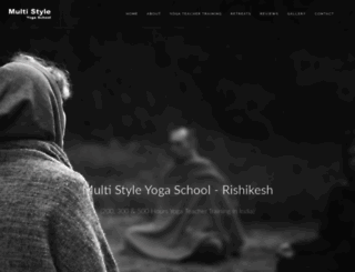 yogaschoolrishikesh.com screenshot